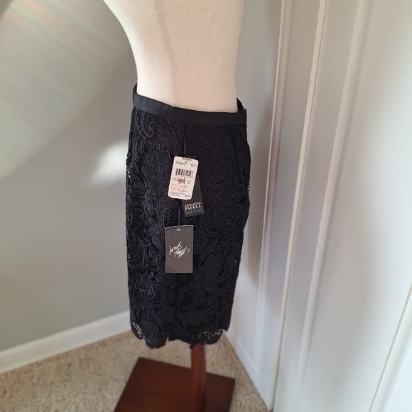 Black Skirt w/ Lace Overlay Adrianna Papell Evening Essentials Lord & Taylor NWT - Picture 8 of 9